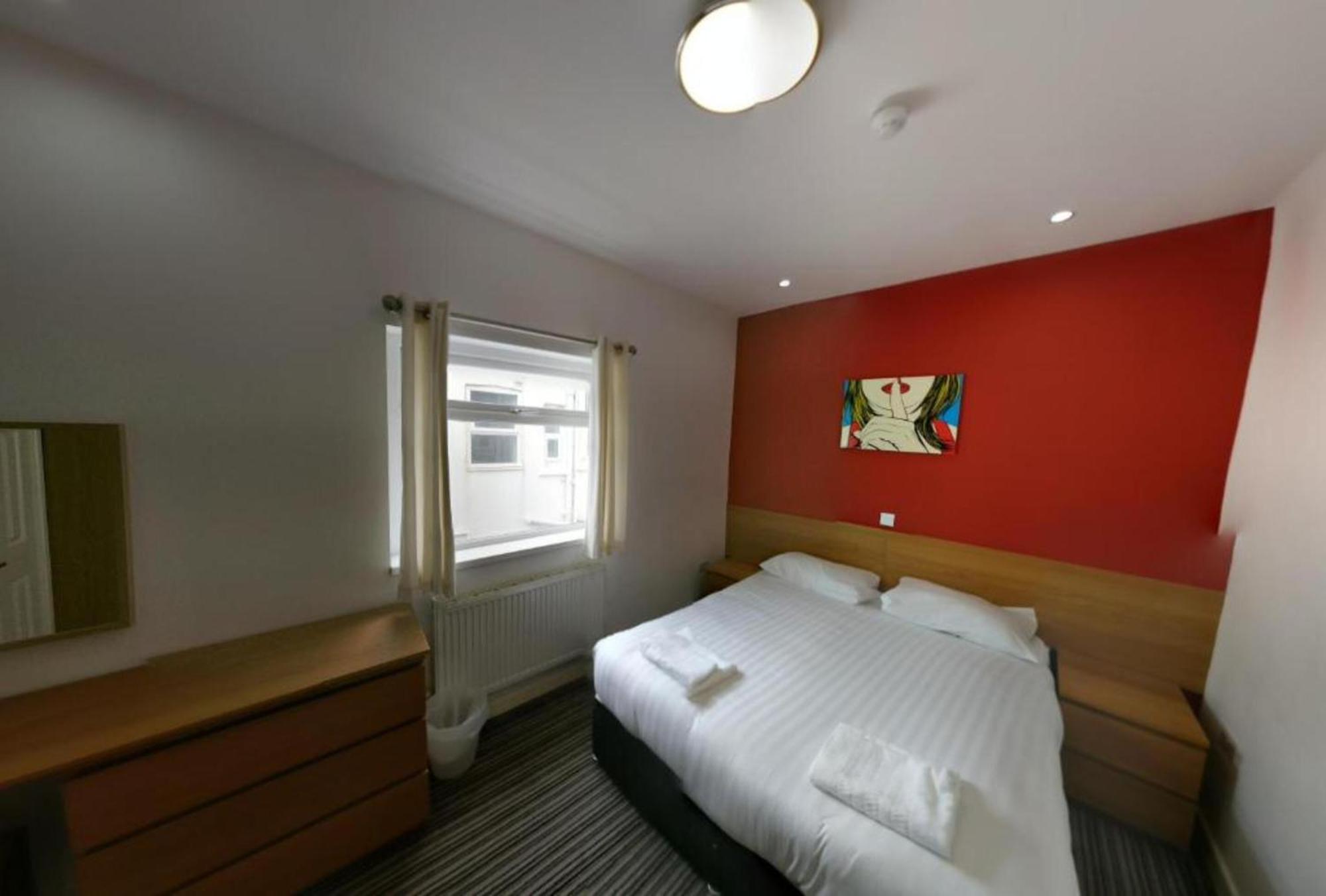 Hotel Oyo Wave Crest 4*
