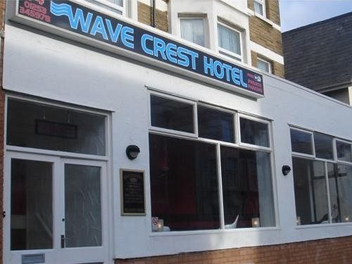 Oyo Wave Crest Hotel 4*