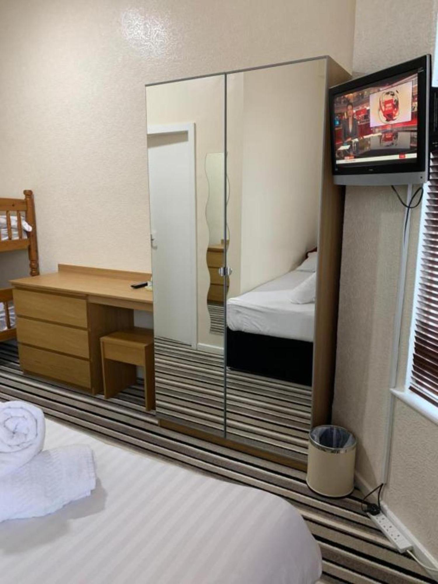 Hotel Oyo Wave Crest 4*
