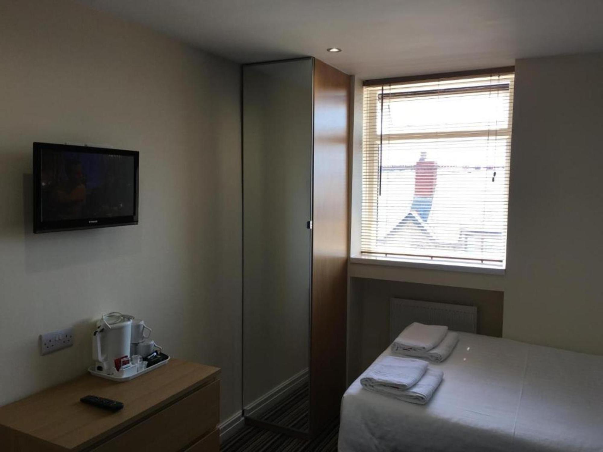 Oyo Wave Crest Hotel Blackpool