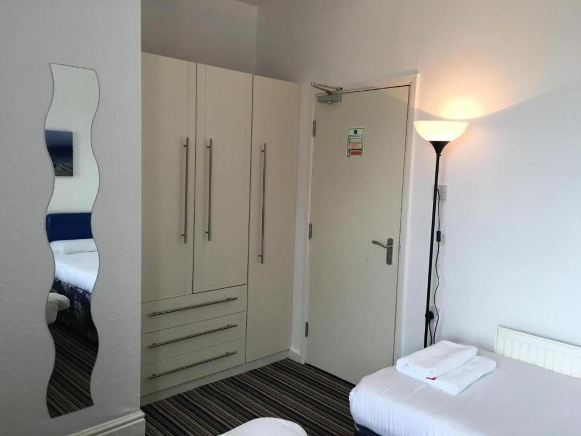 Hotel Oyo Wave Crest Blackpool